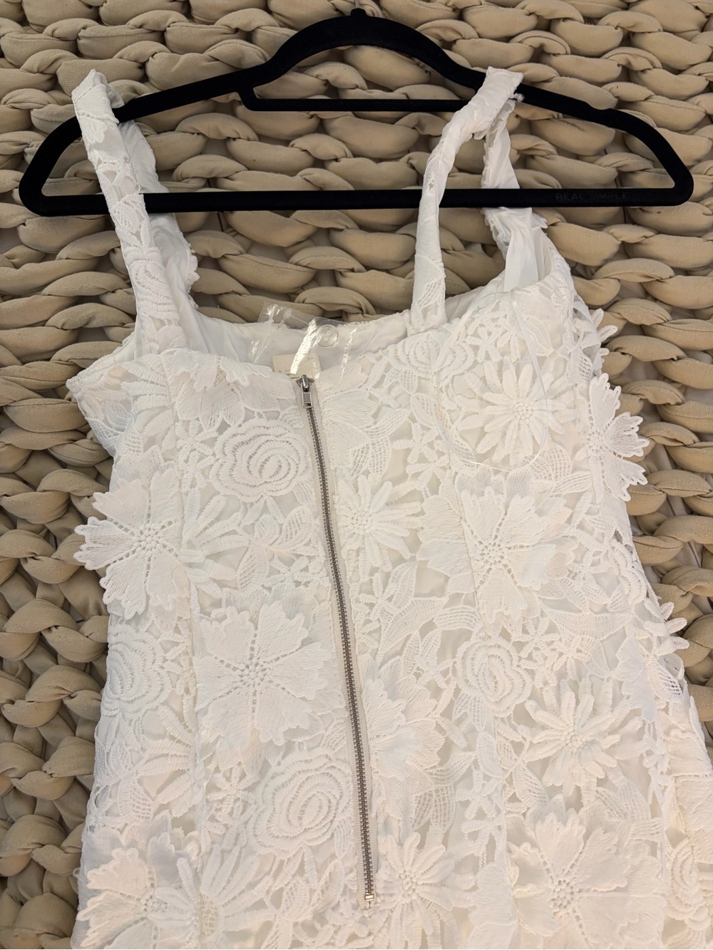 BARDOT MARICO SLEEVELESS LACE APPLIQUÉ MIDI DRESS - Picture 10 of 12
